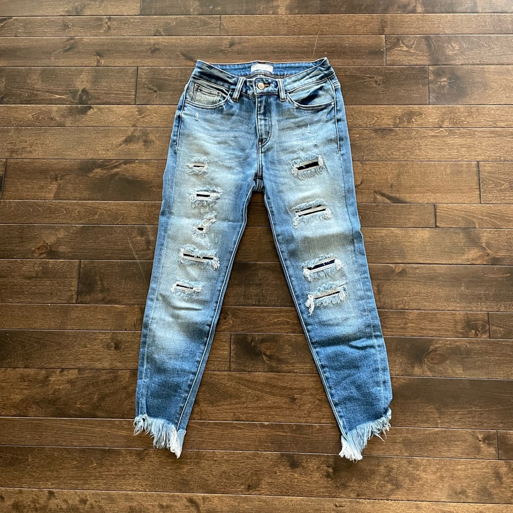 Fun pair  of KanCan signature jeans, size 27